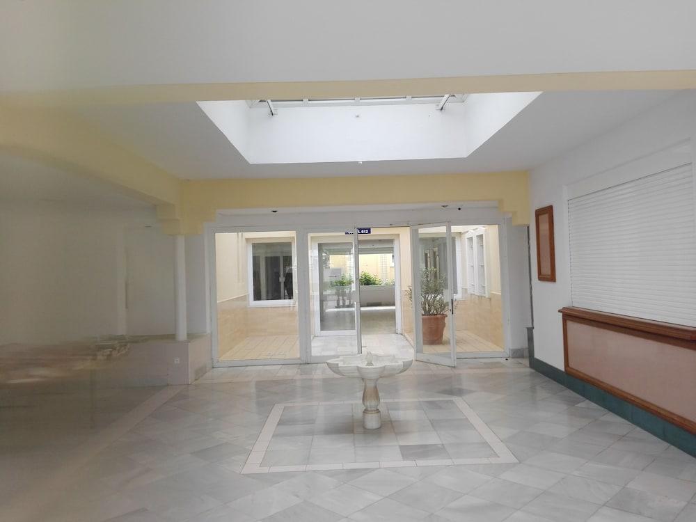 Apartamentos Moguima Roquetas de Mar Zewnętrze zdjęcie